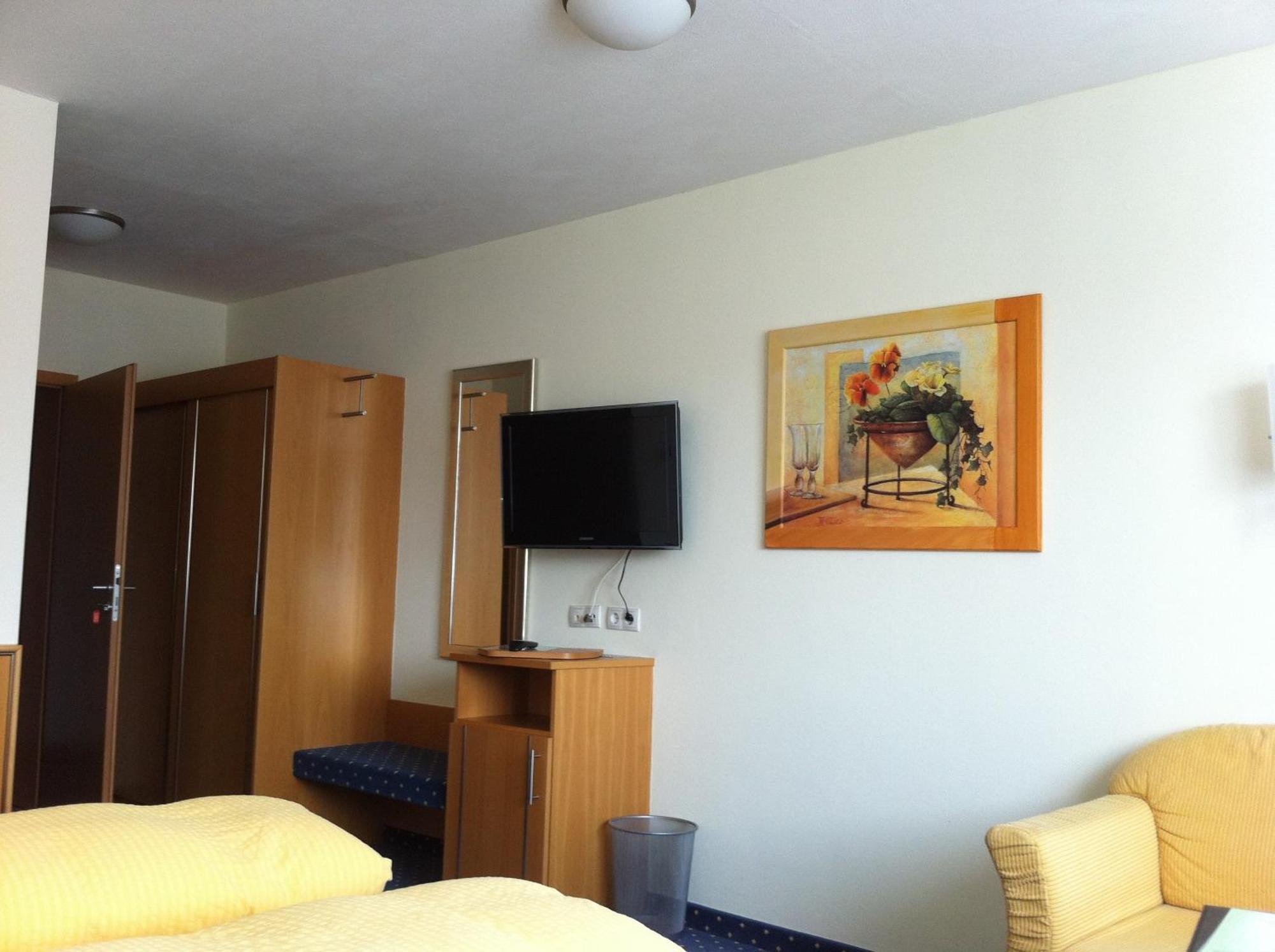 Hotel Linde Pfalz Silz  Dış mekan fotoğraf